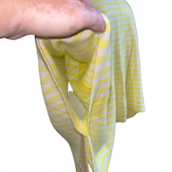 Juicy Couture Cashmere Poncho size XS/S Striped Sunlit/Powder Soft Luxurious - Picture 6 of 6